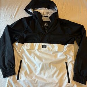Hollister Men's Black and White Windbreaker